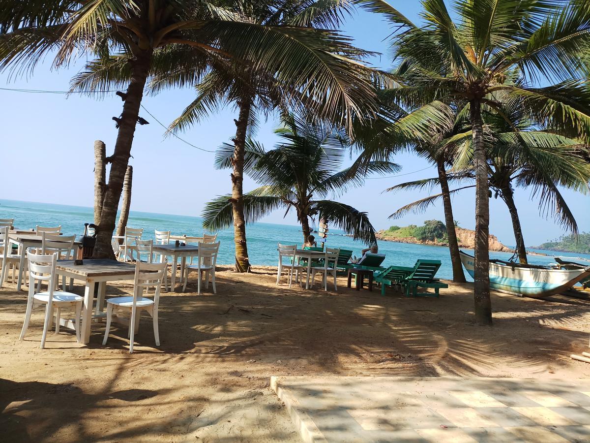 Dolphin Cottage Mirissa Ngoại thất bức ảnh